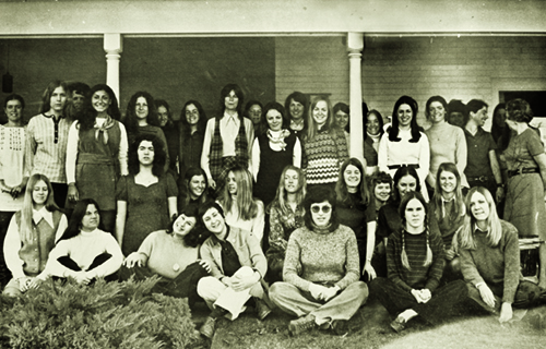 Pi Beta Phi sisters in 19732